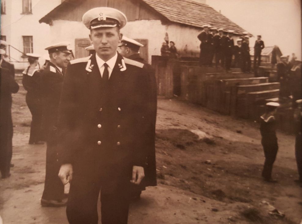 лейтенант Подгайный Владимир Степанович (п.Сафоново-1 Мурманской обл. 1966 год)